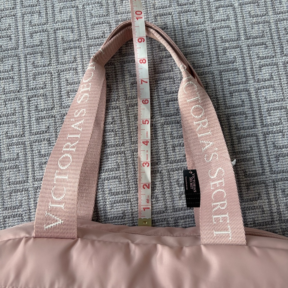 Victoria's Secret quilted duffle bag pink - Picture 12 of 15